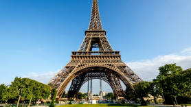 Turnul Eiffel este mai înalt cu 6 metri. Cum s-a întâmplat